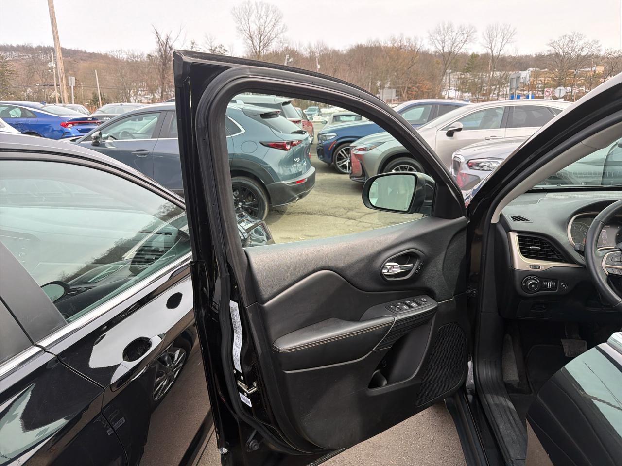 Jeep Cherokee 4WD 4dr Limited 2015