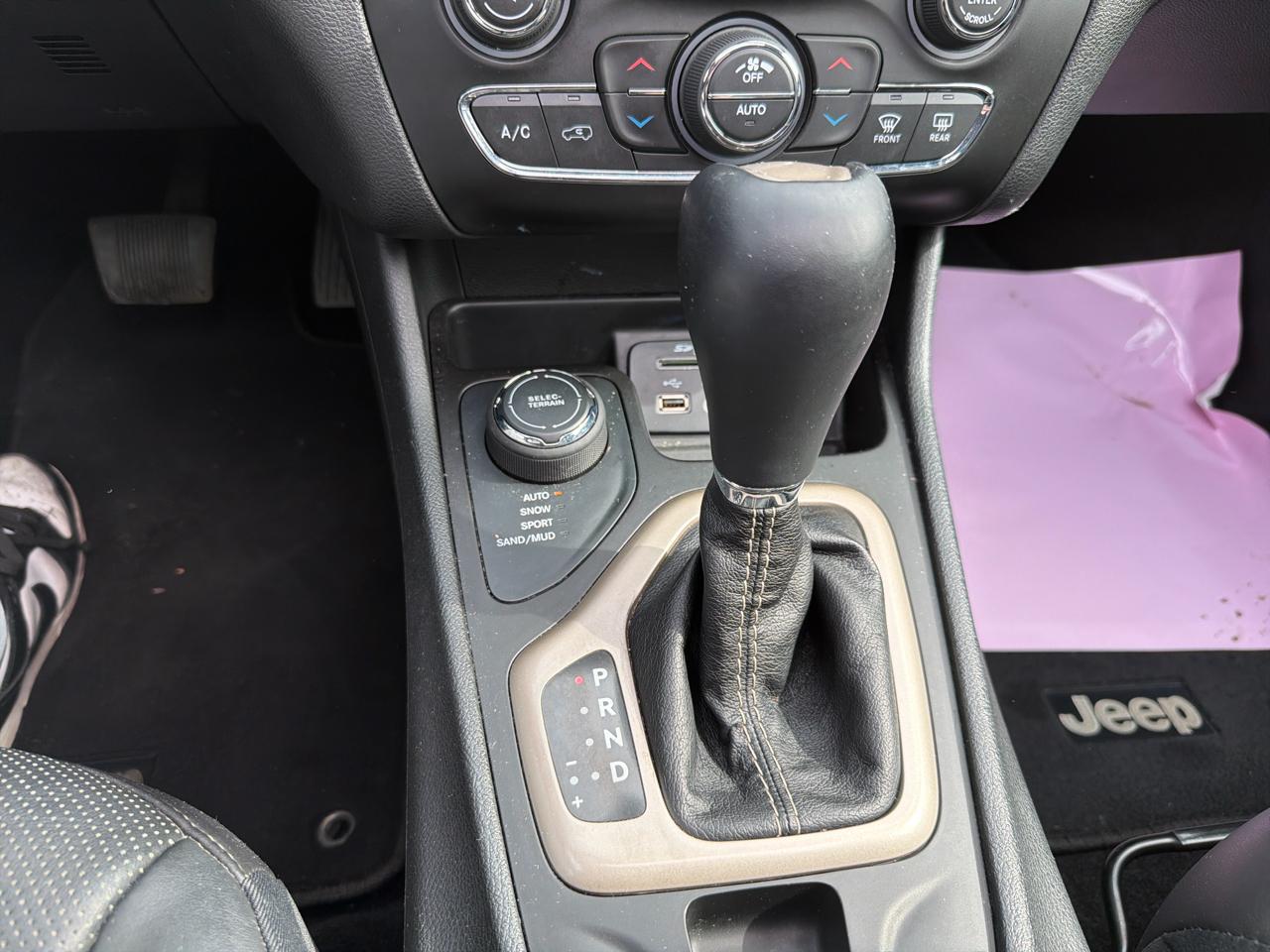 Jeep Cherokee 4WD 4dr Limited 2015