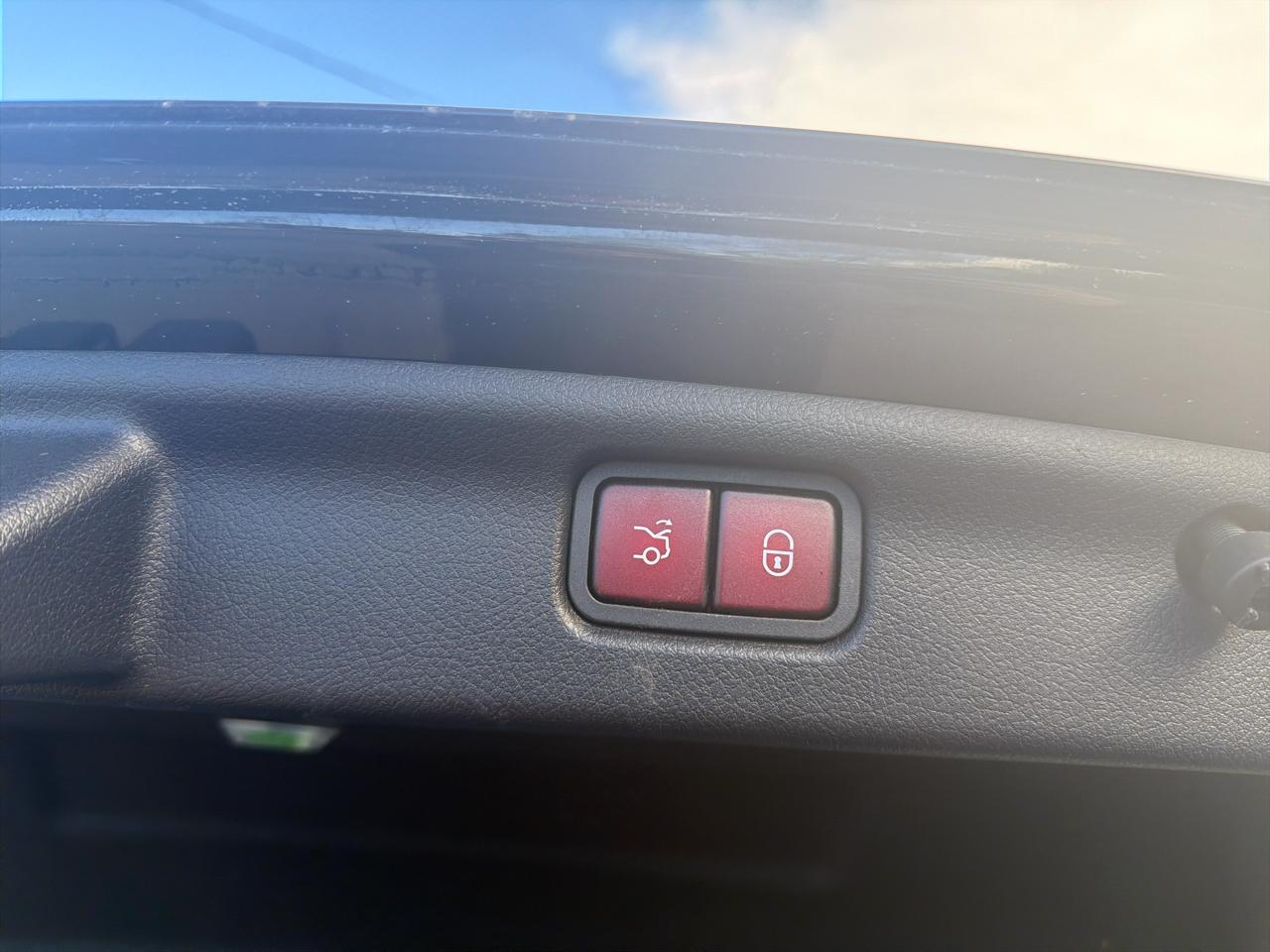 Mercedes-Benz C-Class C 300 4MATIC Sedan 2023