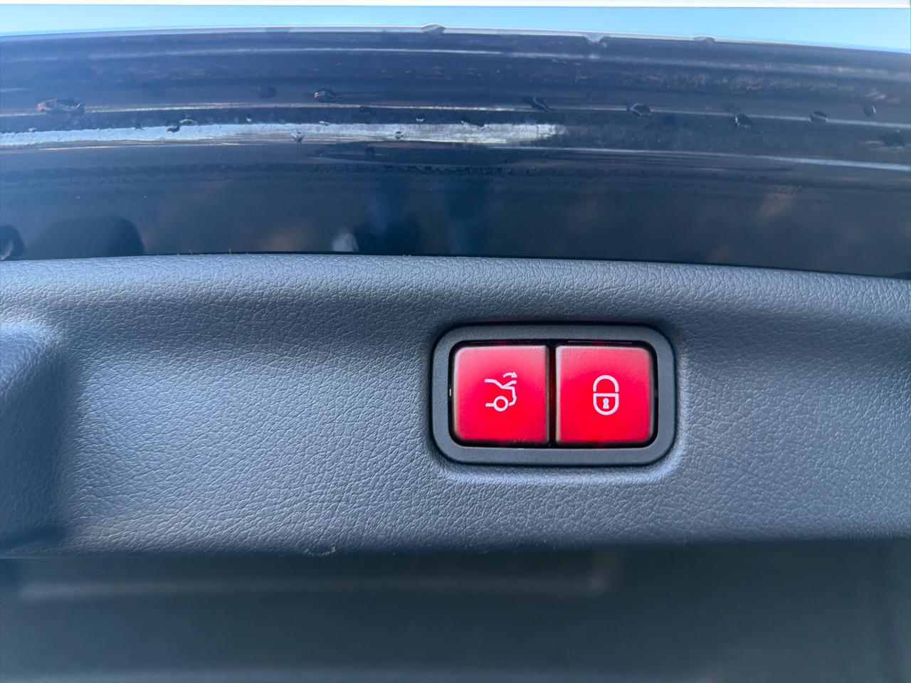 Mercedes-Benz C-Class C 300 4MATIC Sedan 2023