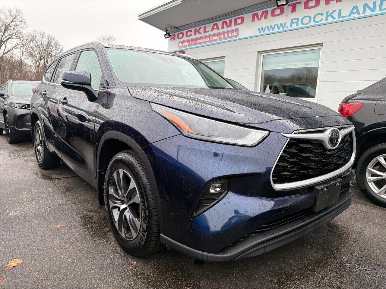 Toyota Highlander XLE 2023