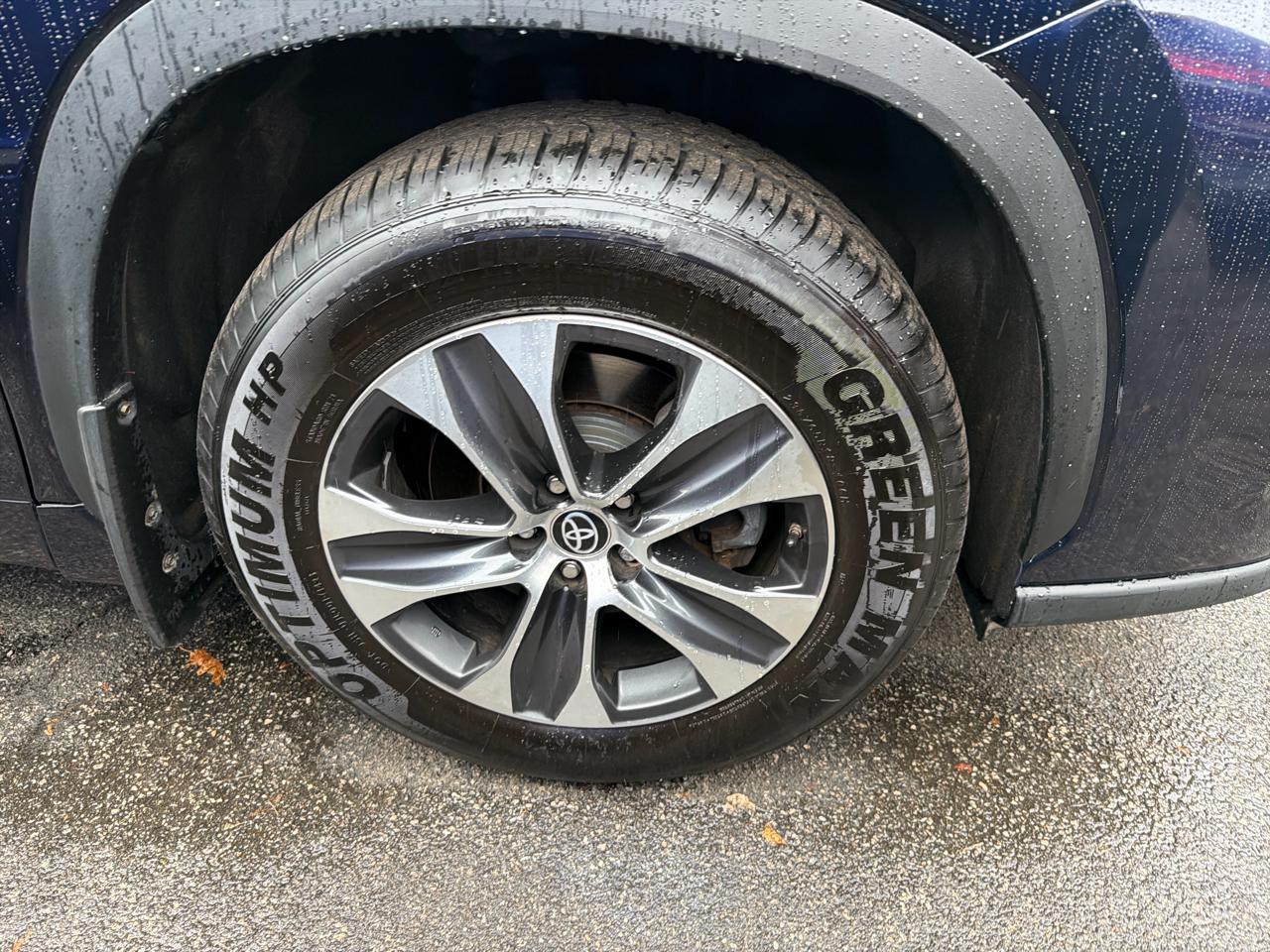 Toyota Highlander XLE 2023