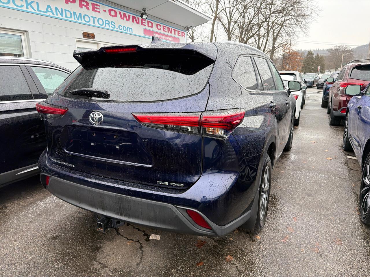 Toyota Highlander XLE 2023