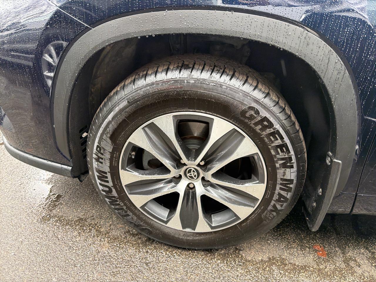 Toyota Highlander XLE 2023