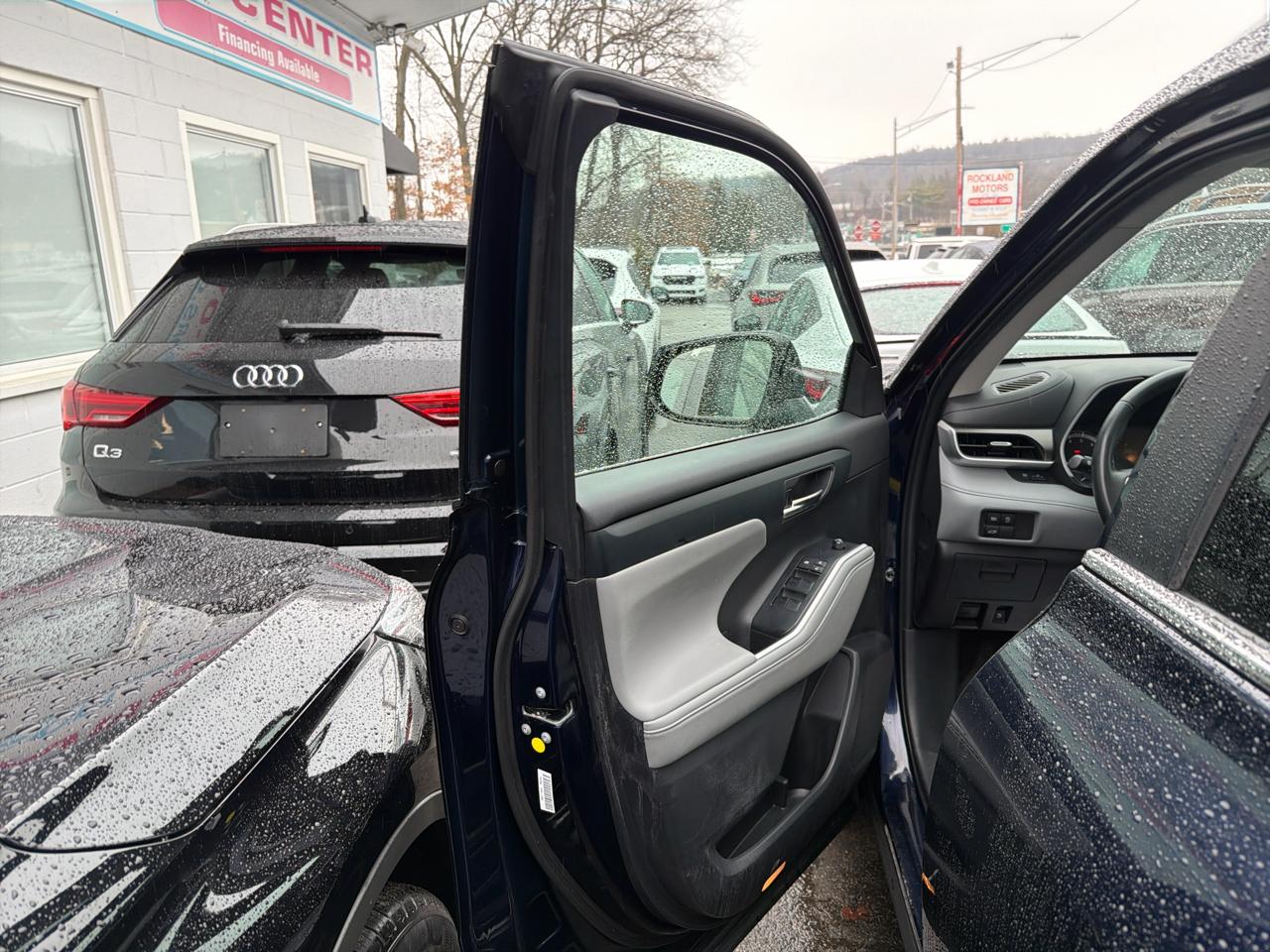 Toyota Highlander XLE 2023