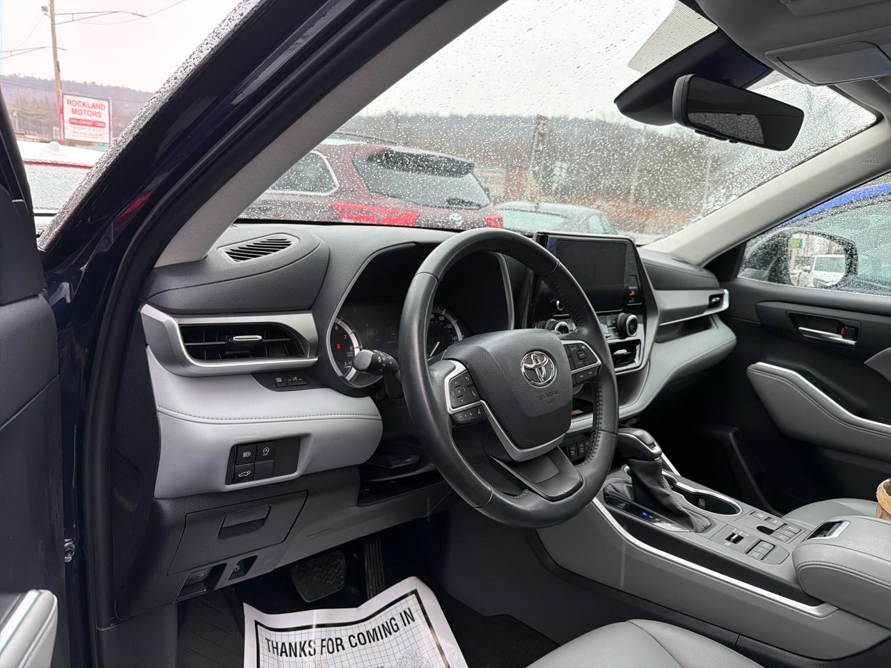 Toyota Highlander XLE 2023