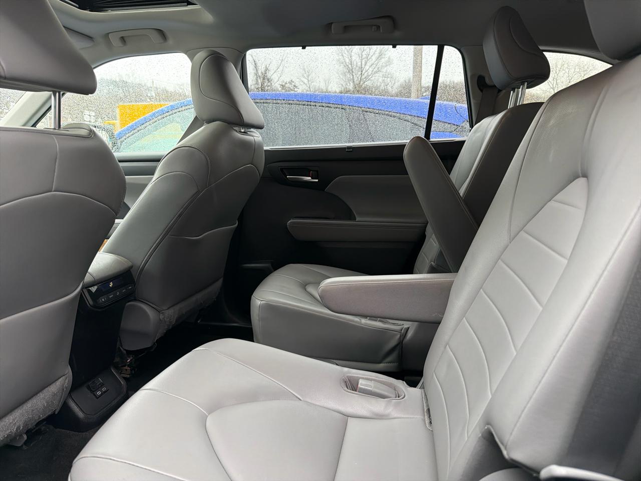 Toyota Highlander XLE 2023