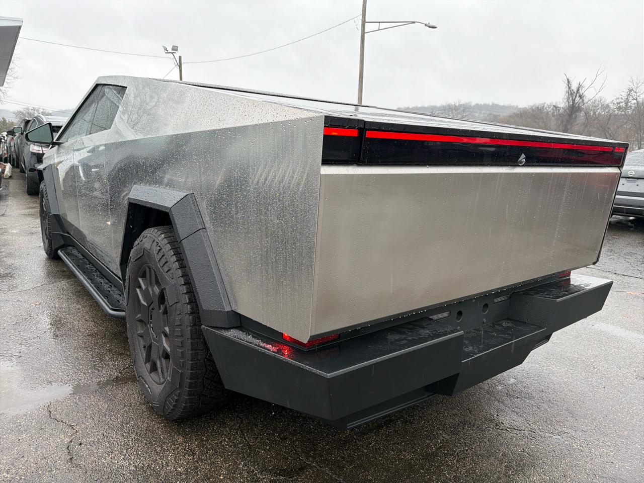 Tesla Cybertruck AWD 2024