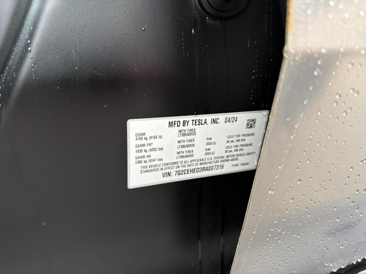 Tesla Cybertruck AWD 2024