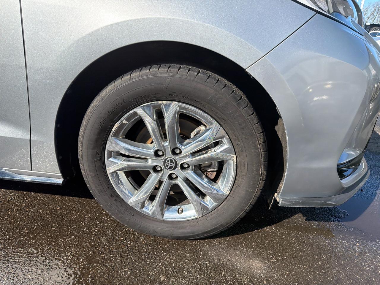 Toyota Sienna XSE 25th Anniversary AWD 7-Passenger (Natl) 2023