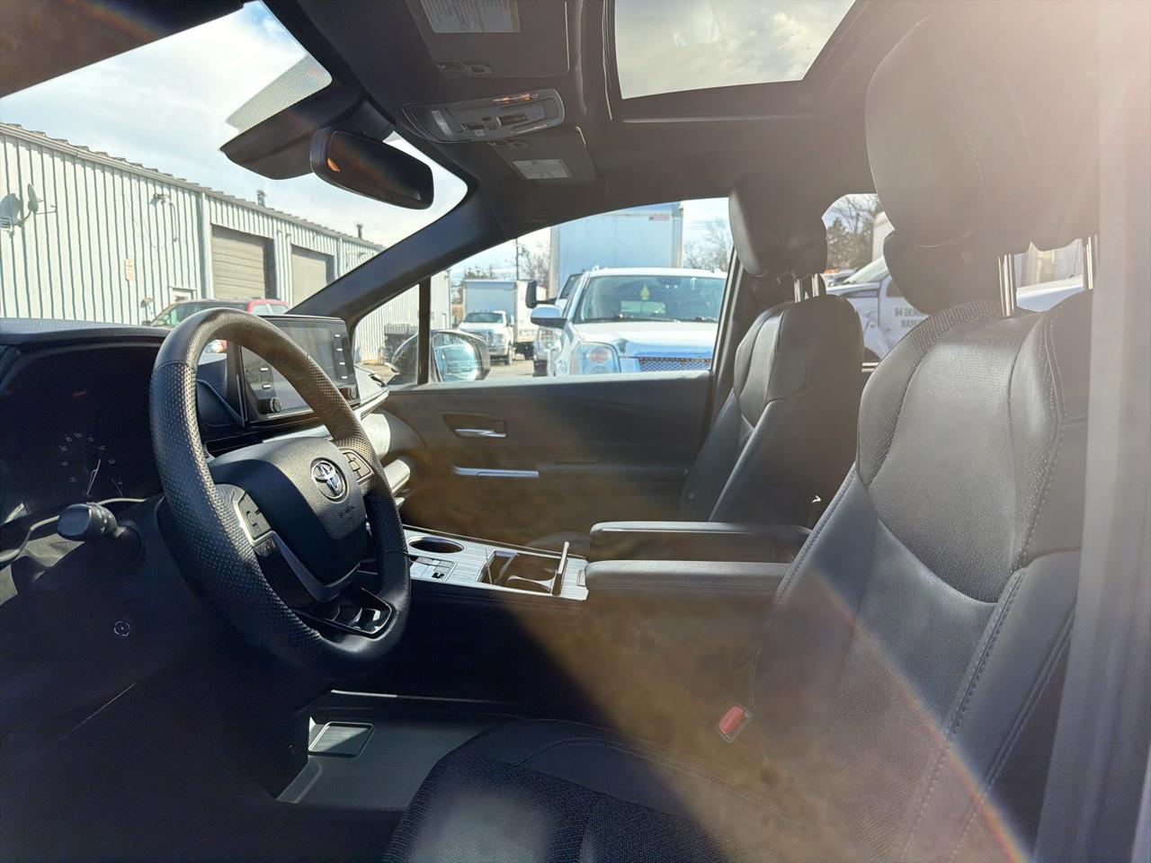 Toyota Sienna XSE 25th Anniversary AWD 7-Passenger (Natl) 2023