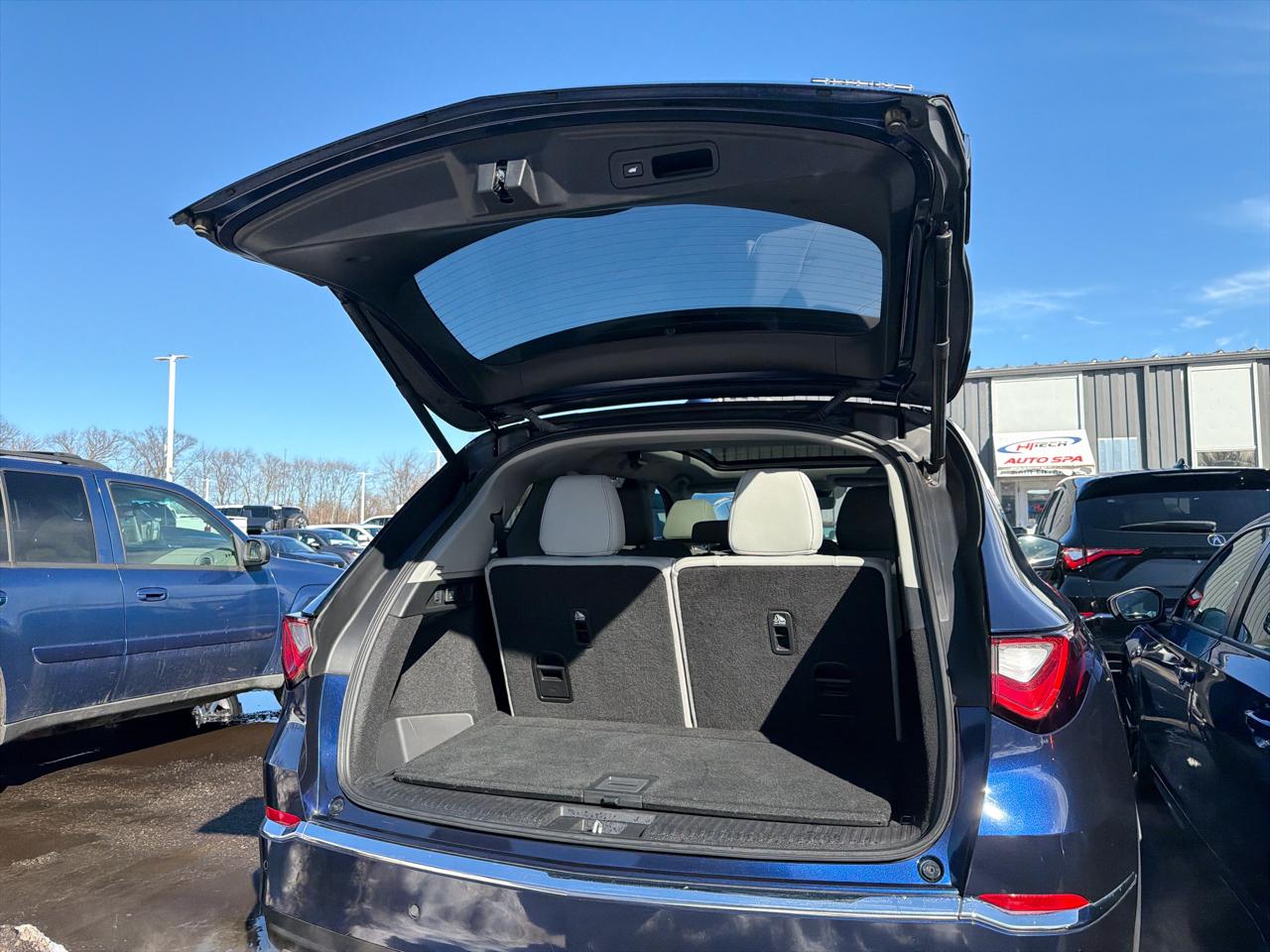 Acura MDX SH-AWD w/Technology Package 2023