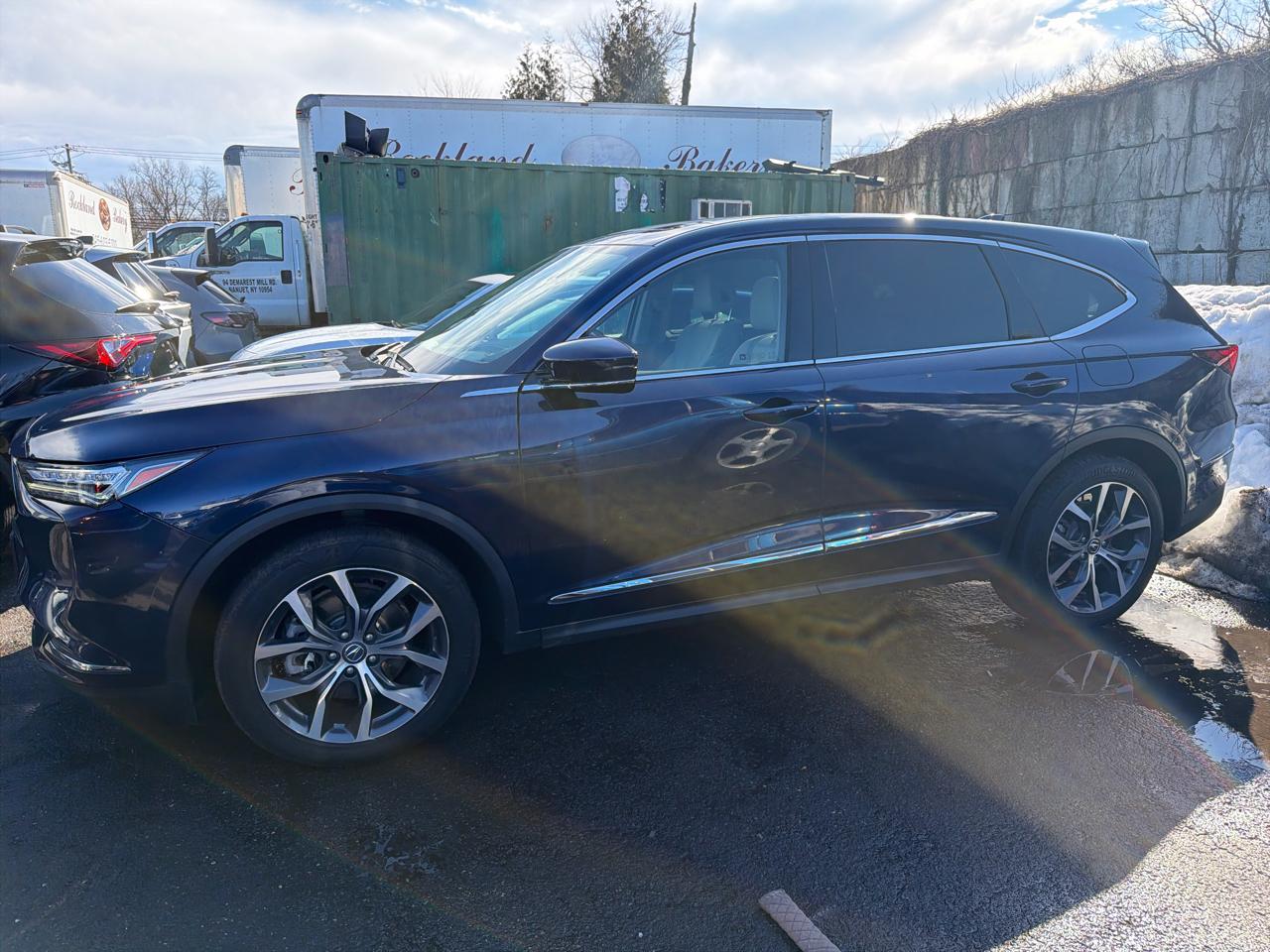 Acura MDX SH-AWD w/Technology Package 2023