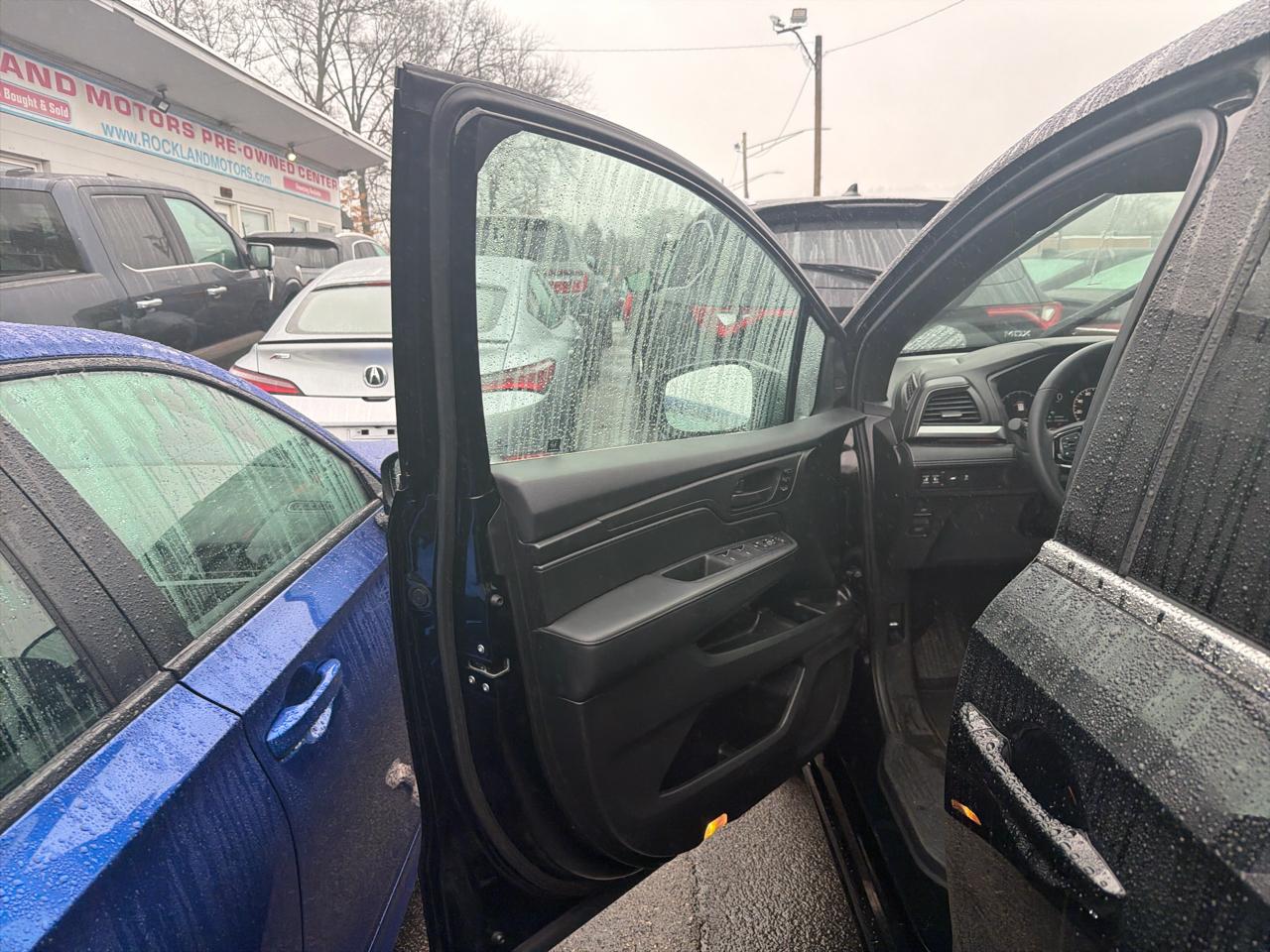 Honda Odyssey Sport-L Auto 2025