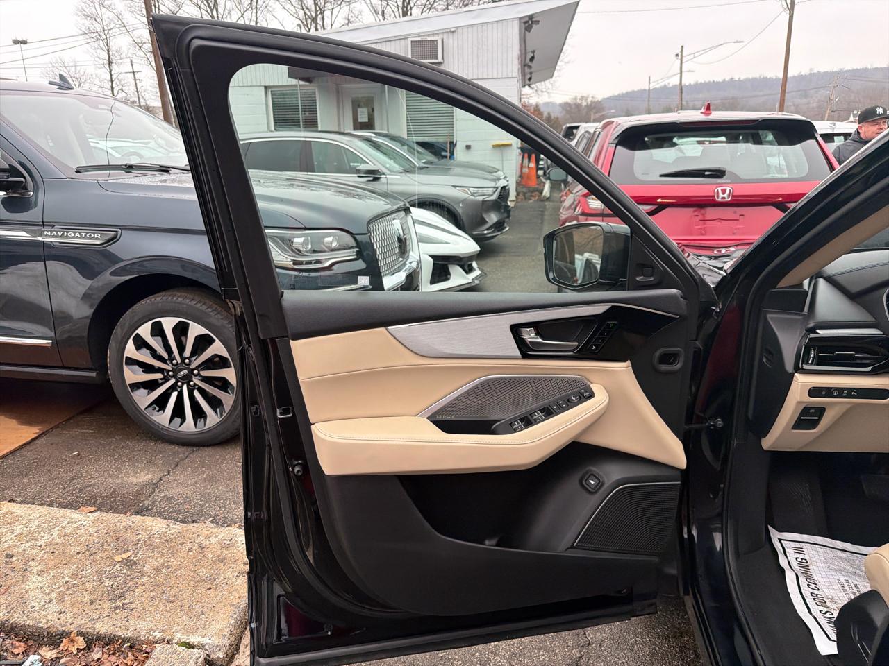 Acura MDX SH-AWD w/Technology Package 2023