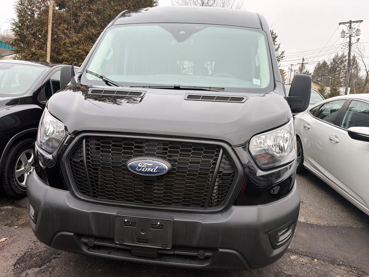 Ford Transit Passenger Wagon  2023