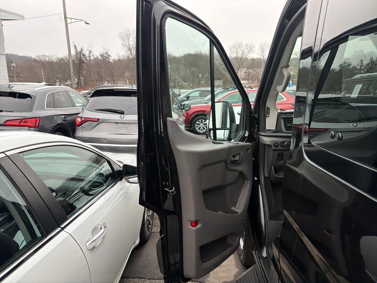 Ford Transit Passenger Wagon  2023