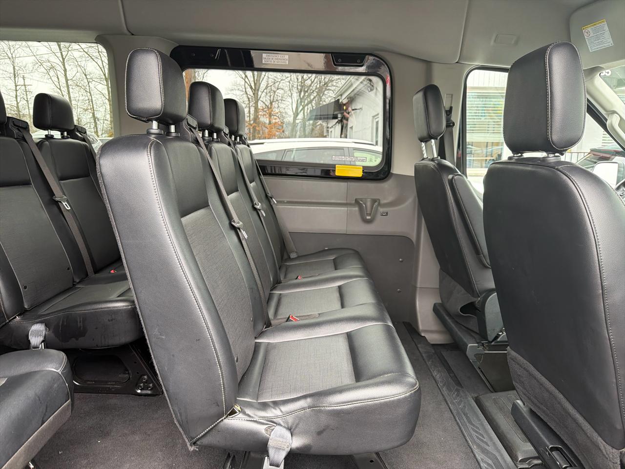 Ford Transit Passenger Wagon  2023