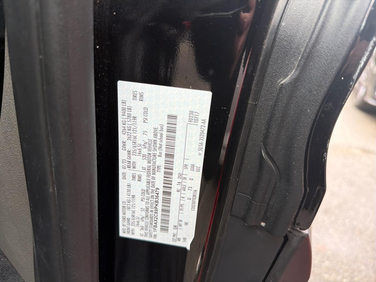 Ford Transit Passenger Wagon  2023