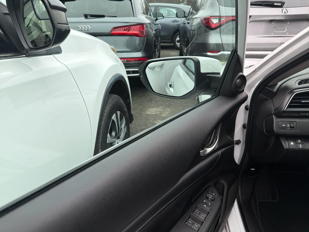 Honda Insight Touring CVT 2022