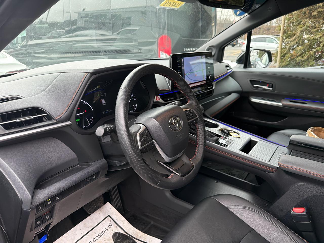 Toyota Sienna XSE AWD 7-Passenger (Natl) 2024