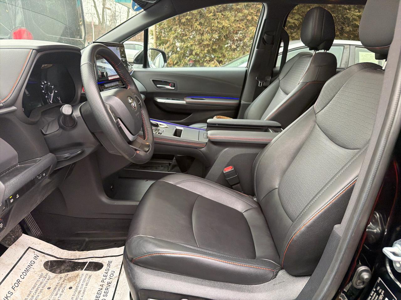 Toyota Sienna XSE AWD 7-Passenger (Natl) 2024