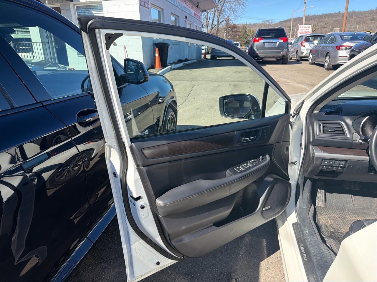 Subaru Legacy 2.5i Limited 2017