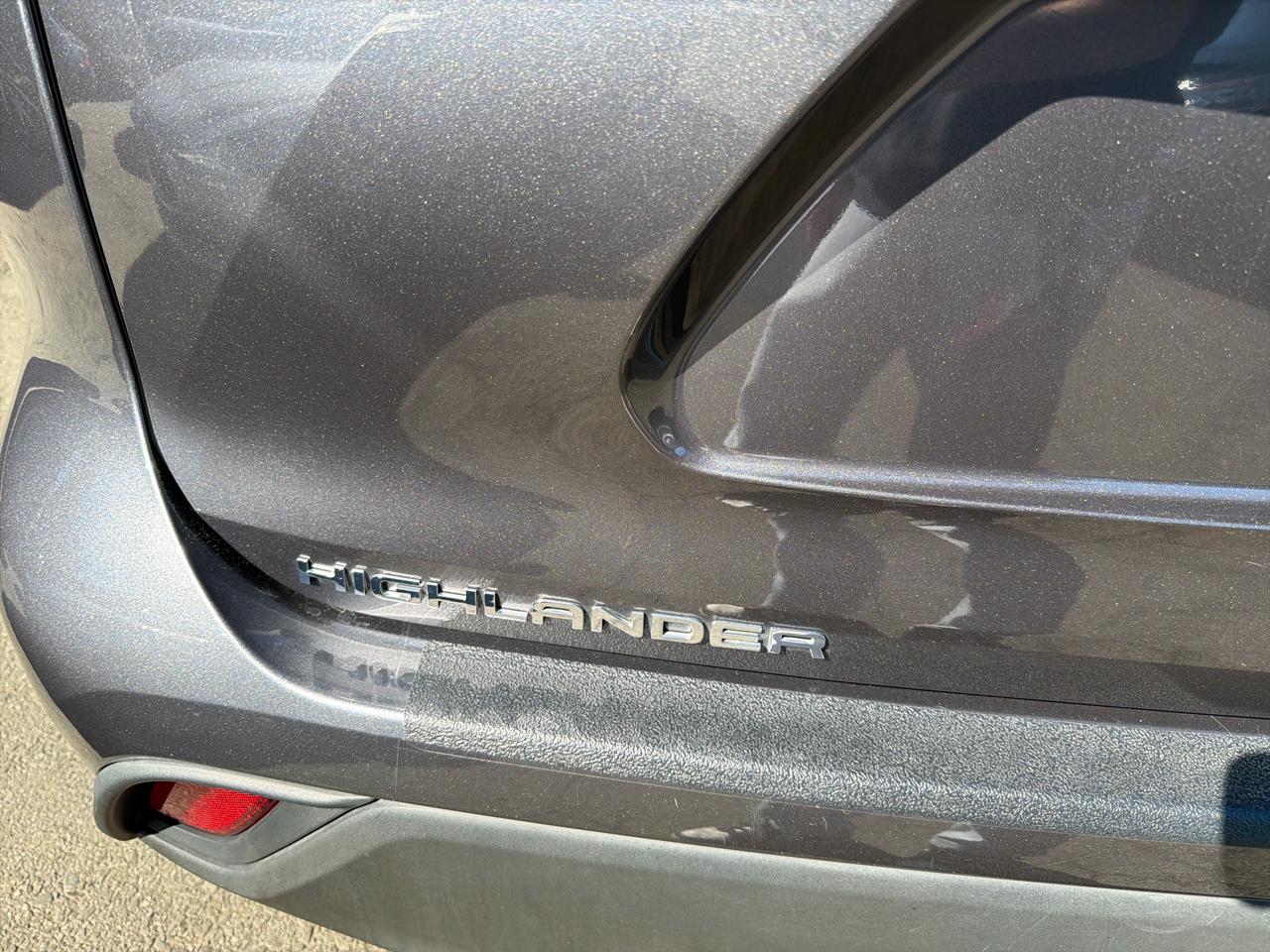 Toyota Highlander Hybrid XLE AWD (Natl) 2021