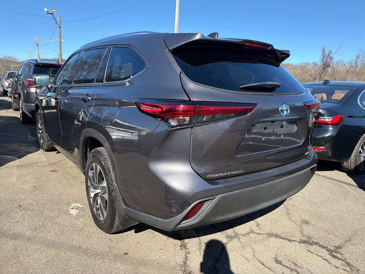 Toyota Highlander Hybrid XLE AWD (Natl) 2021