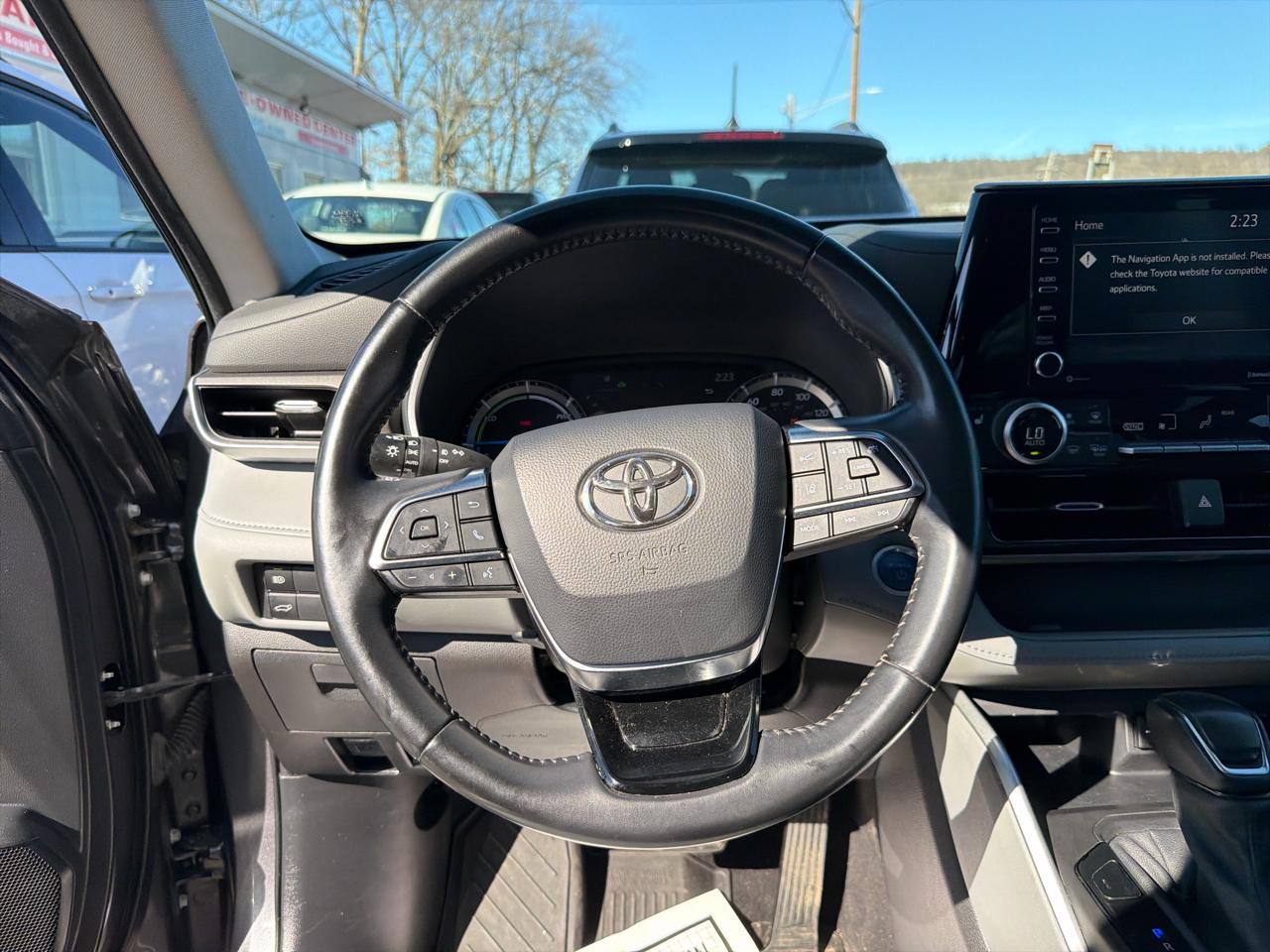 Toyota Highlander Hybrid XLE AWD (Natl) 2021