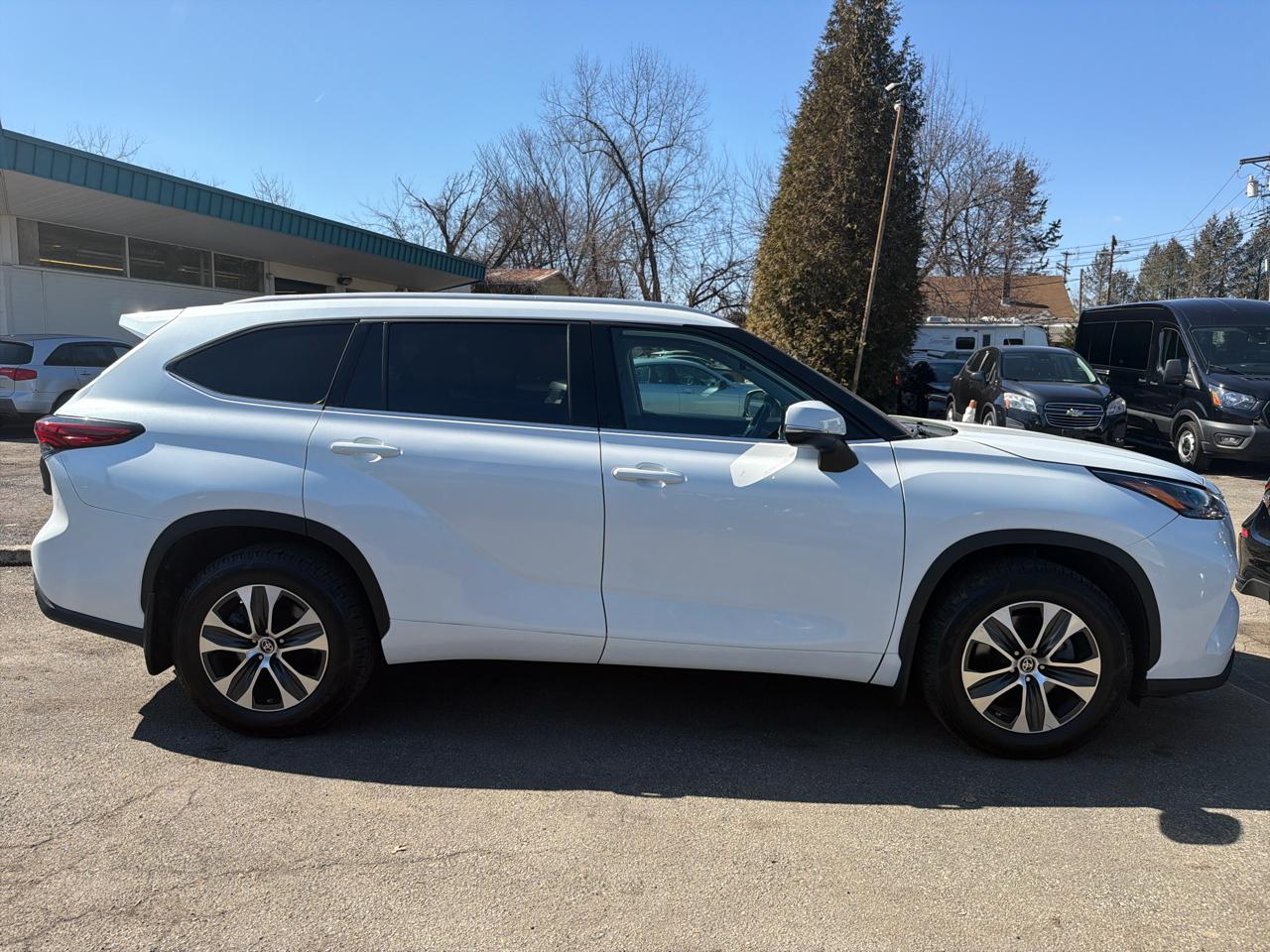 Toyota Highlander XLE AWD (Natl) 2022