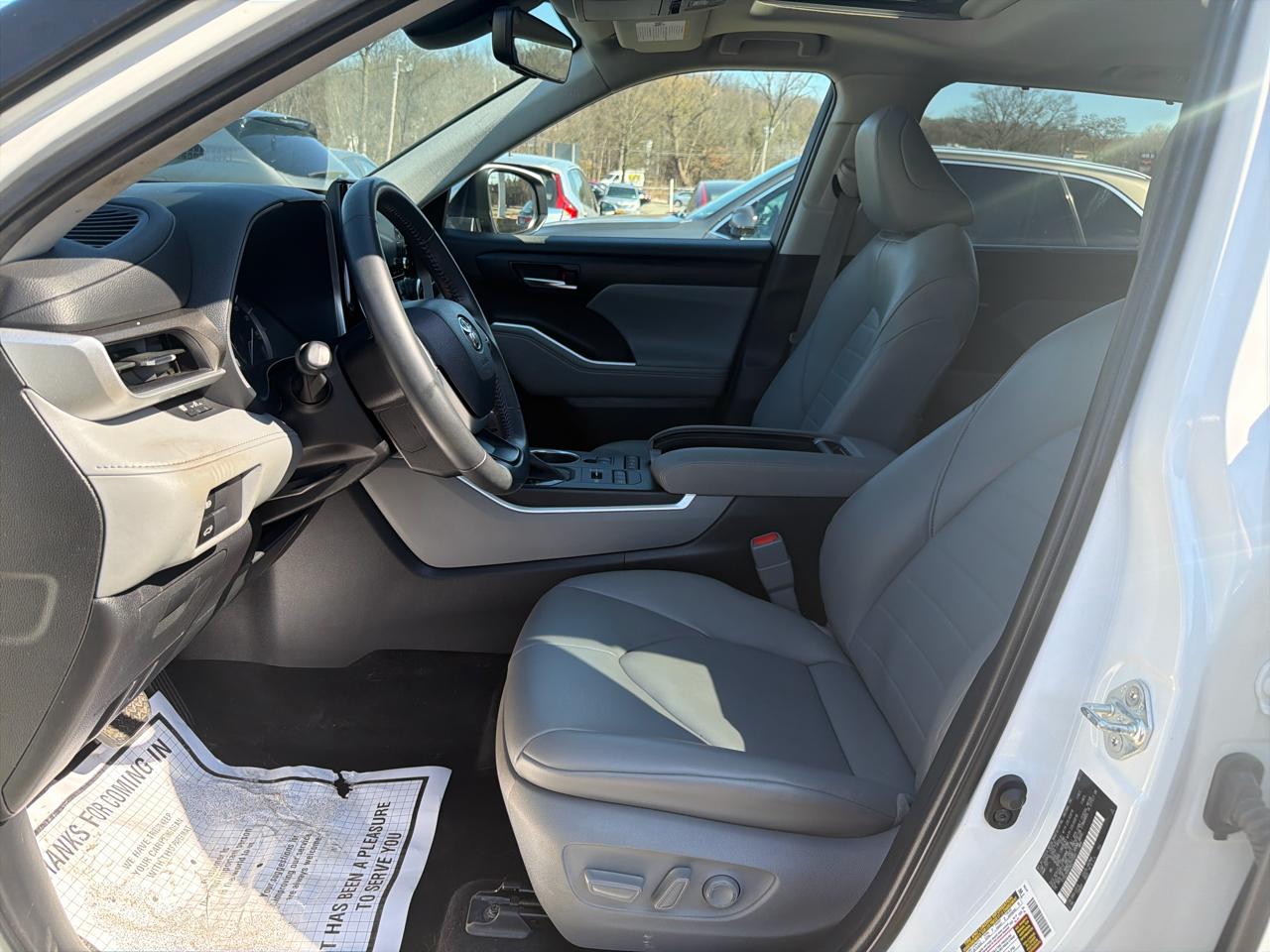 Toyota Highlander XLE AWD (Natl) 2022