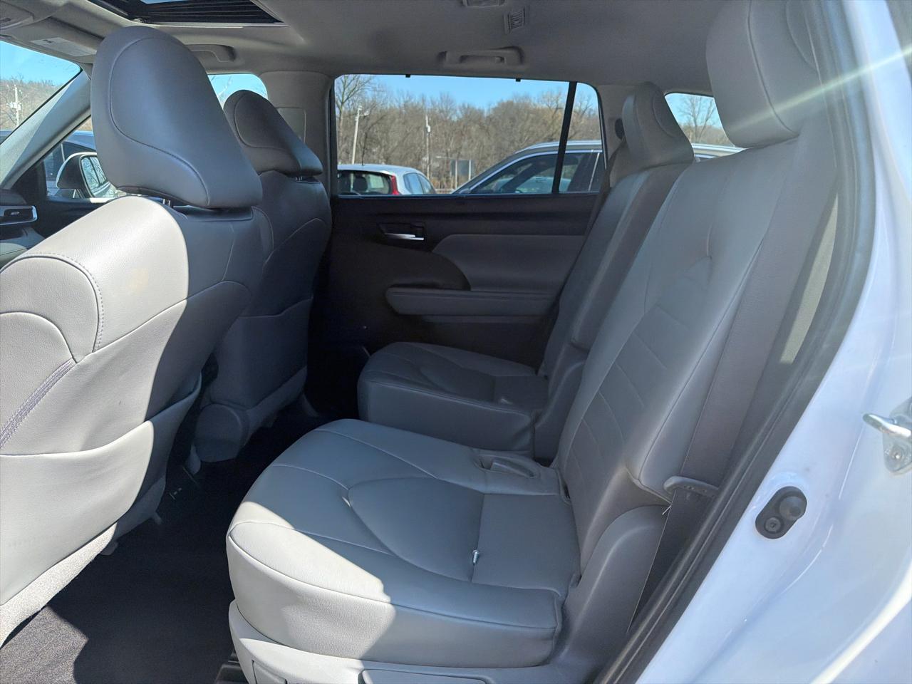 Toyota Highlander XLE AWD (Natl) 2022