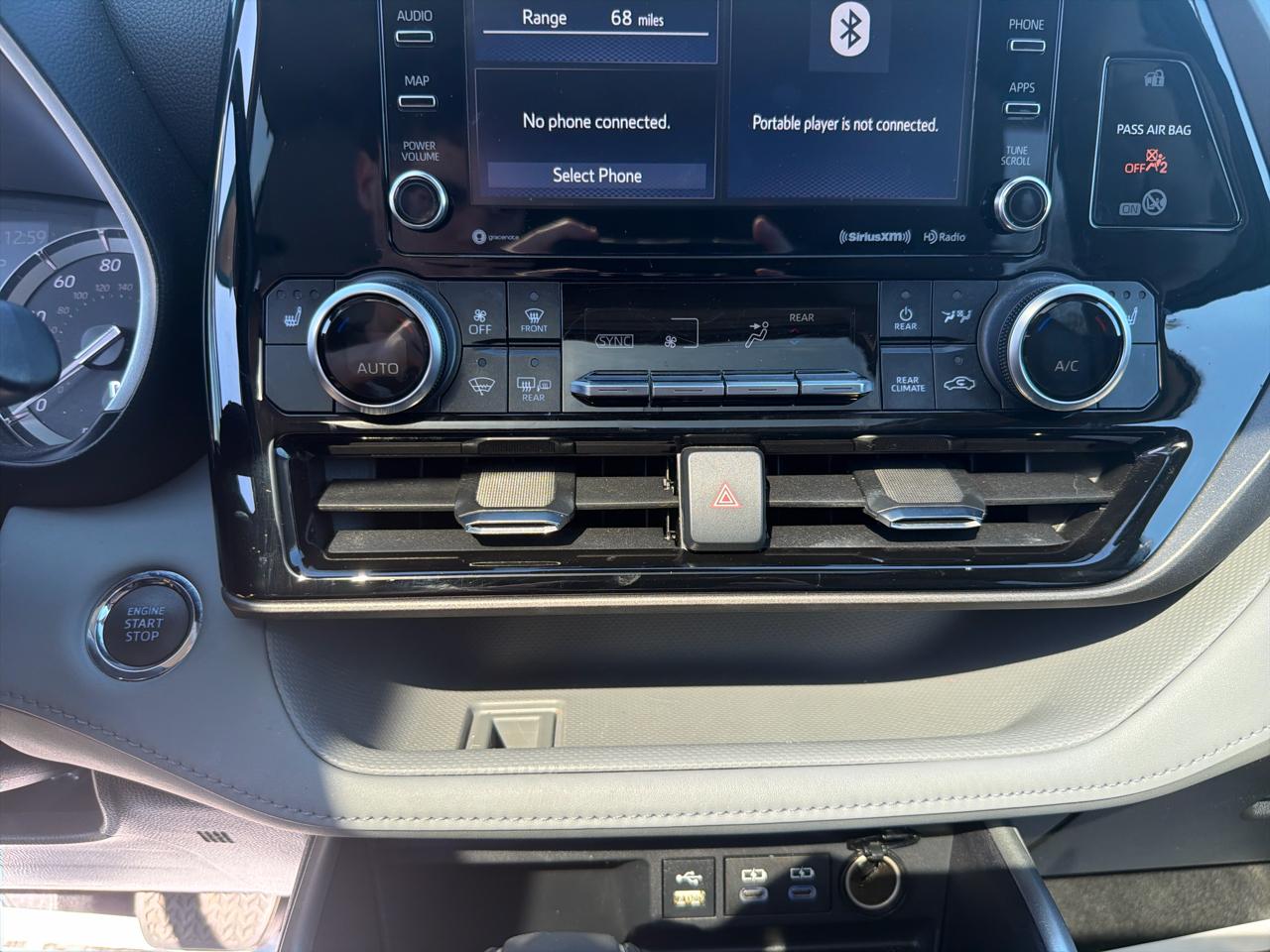 Toyota Highlander XLE AWD (Natl) 2022