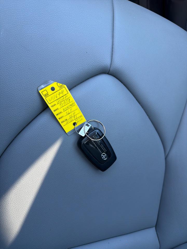 Toyota Highlander XLE AWD (Natl) 2022