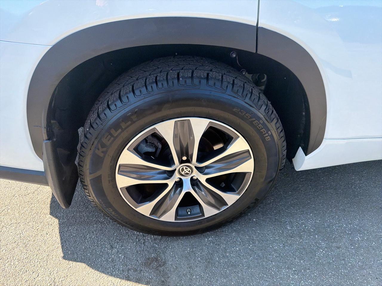 Toyota Highlander XLE AWD (Natl) 2022