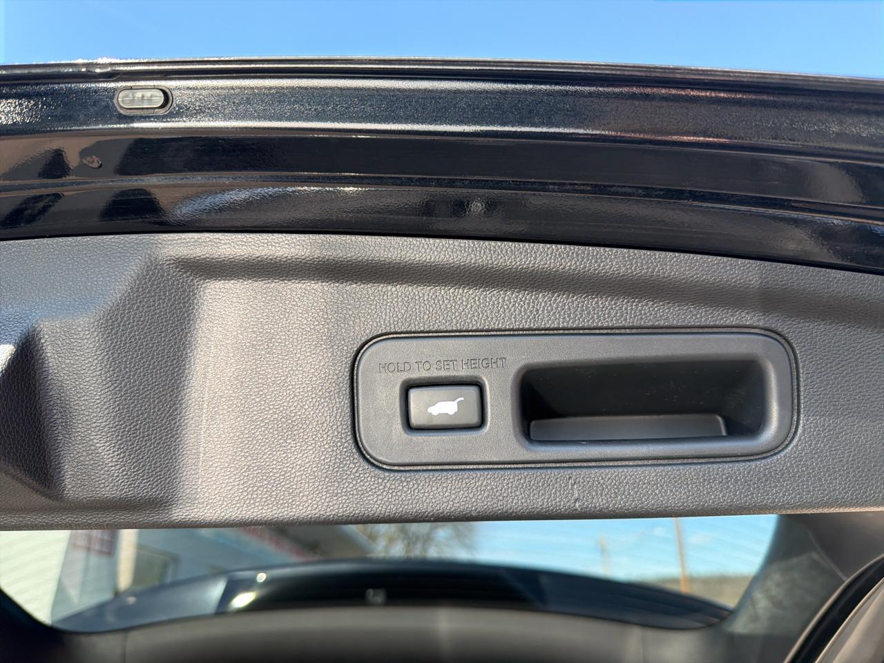 Acura MDX SH-AWD w/Technology Package 2023