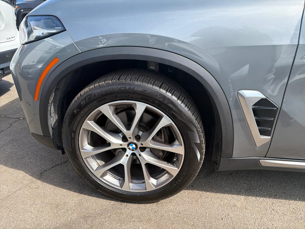 BMW X5 xDrive40i Sports Activity Vehicle 2024