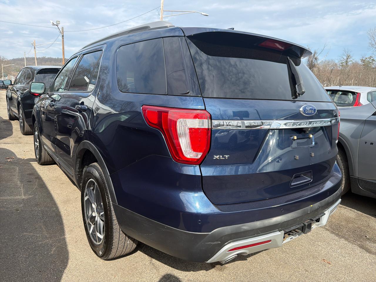 Ford Explorer 4WD 4dr XLT 2016