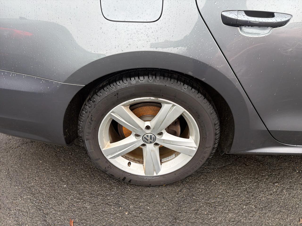 Volkswagen Passat 4dr Sdn 1.8T Auto S PZEV 2015