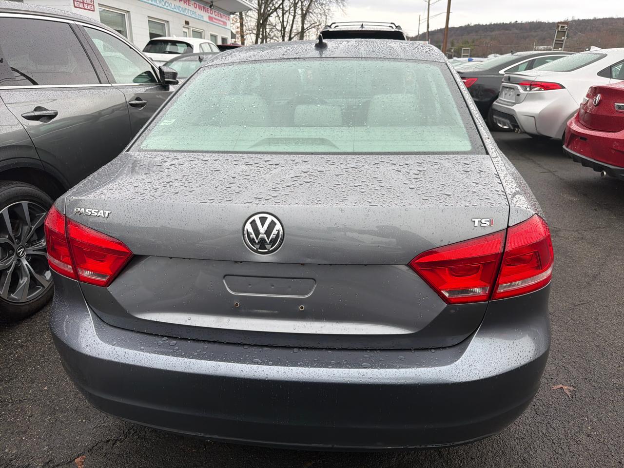 Volkswagen Passat 4dr Sdn 1.8T Auto S PZEV 2015