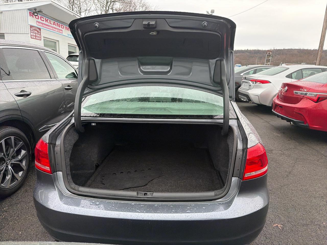 Volkswagen Passat 4dr Sdn 1.8T Auto S PZEV 2015