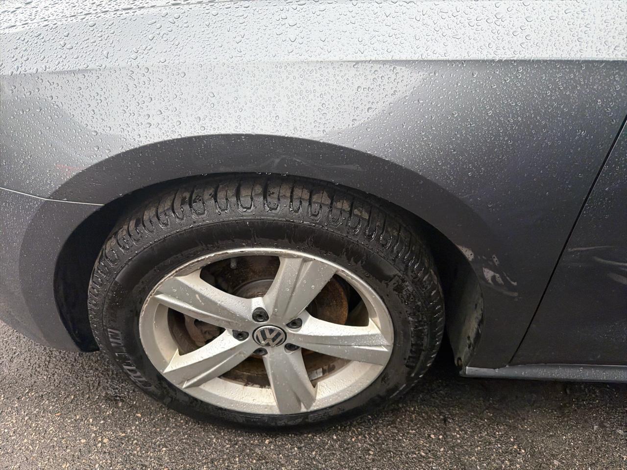 Volkswagen Passat 4dr Sdn 1.8T Auto S PZEV 2015