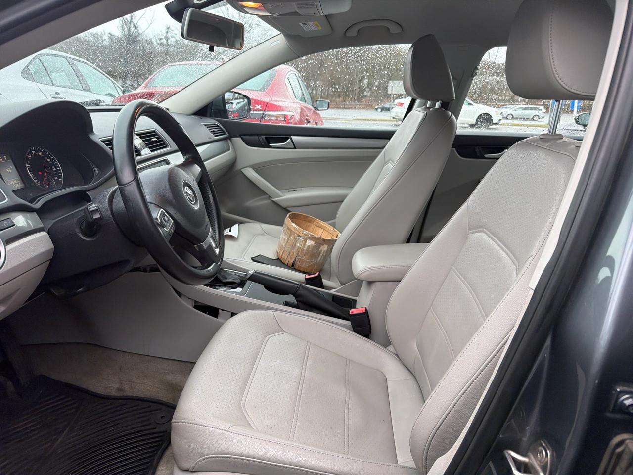 Volkswagen Passat 4dr Sdn 1.8T Auto S PZEV 2015