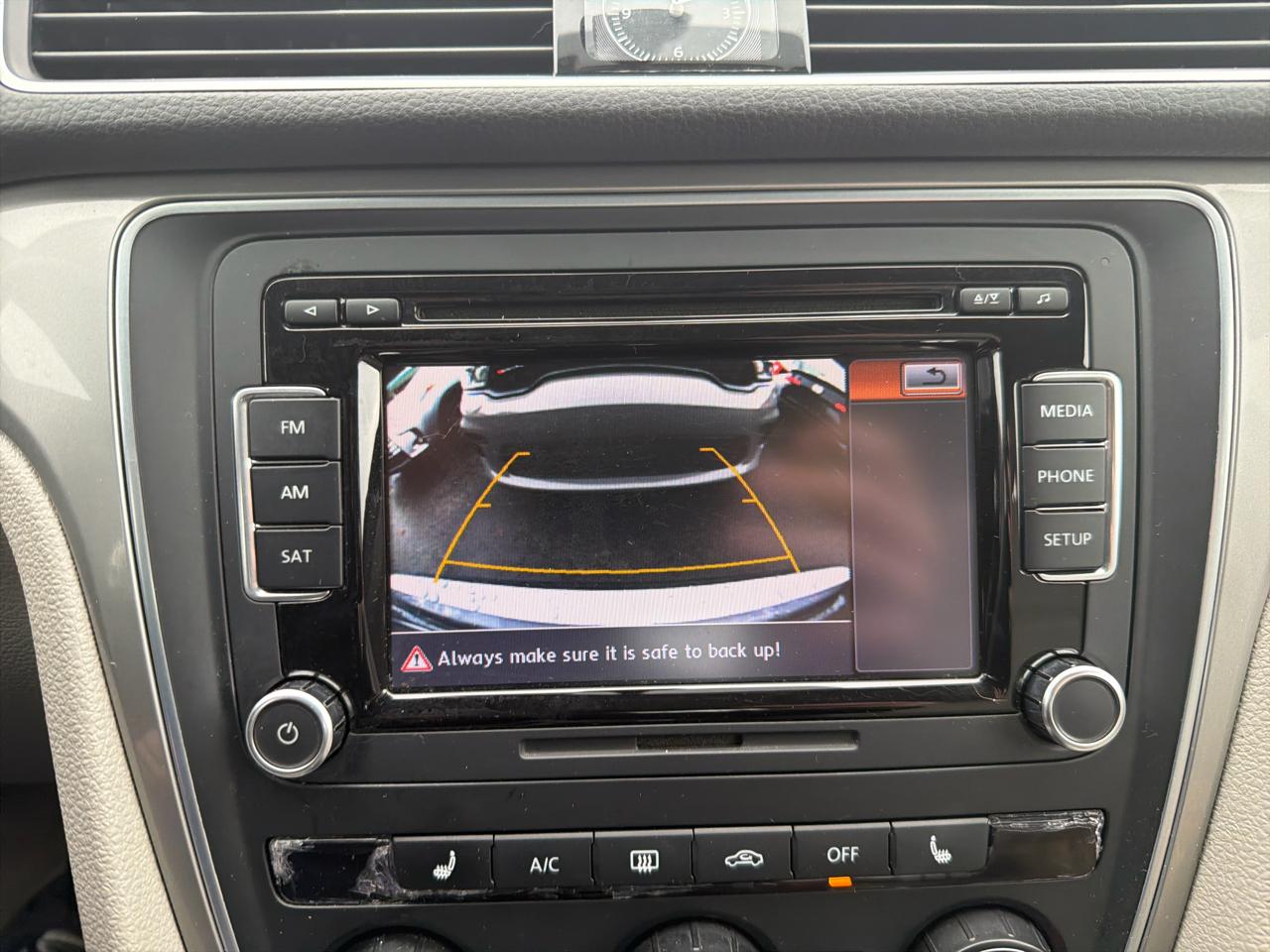 Volkswagen Passat 4dr Sdn 1.8T Auto S PZEV 2015