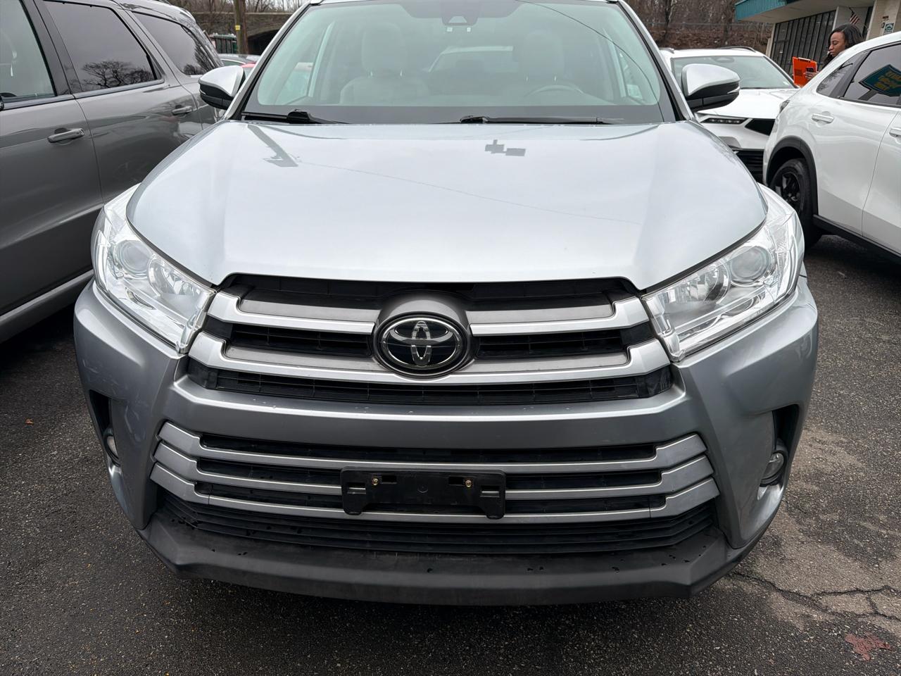 Toyota Highlander XLE V6 AWD (Natl) 2019