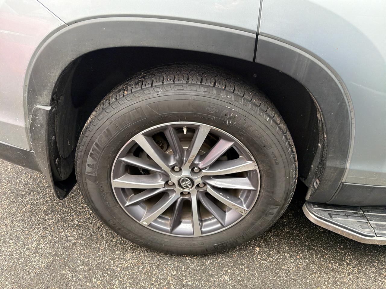 Toyota Highlander XLE V6 AWD (Natl) 2019