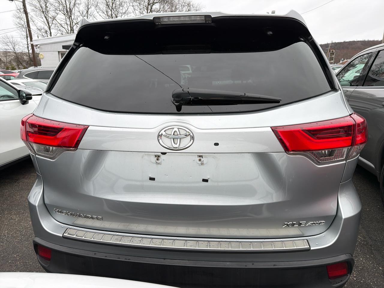 Toyota Highlander XLE V6 AWD (Natl) 2019