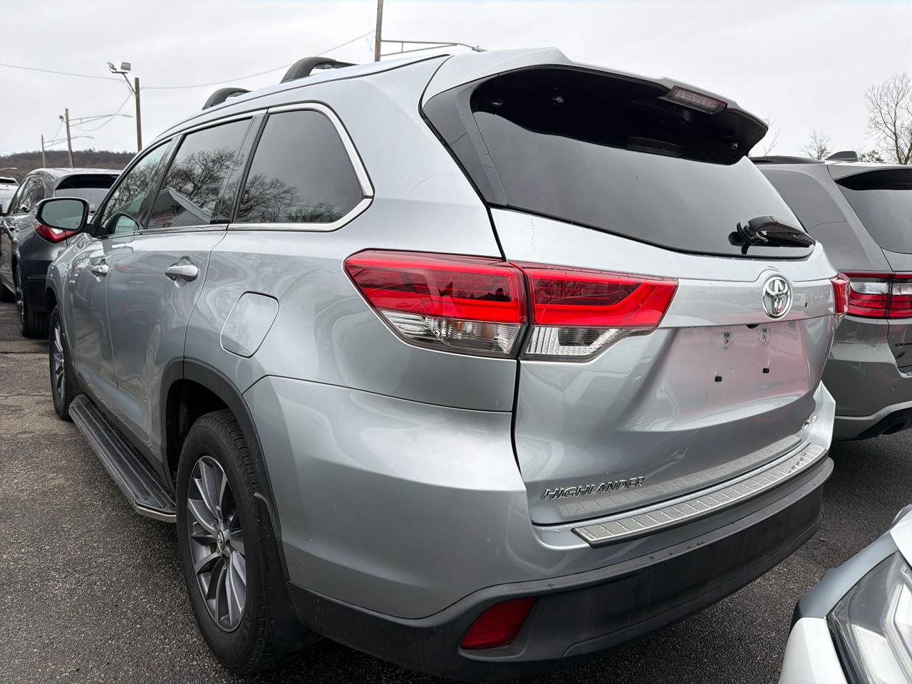 Toyota Highlander XLE V6 AWD (Natl) 2019