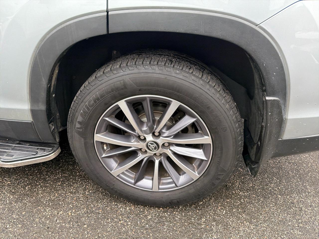 Toyota Highlander XLE V6 AWD (Natl) 2019